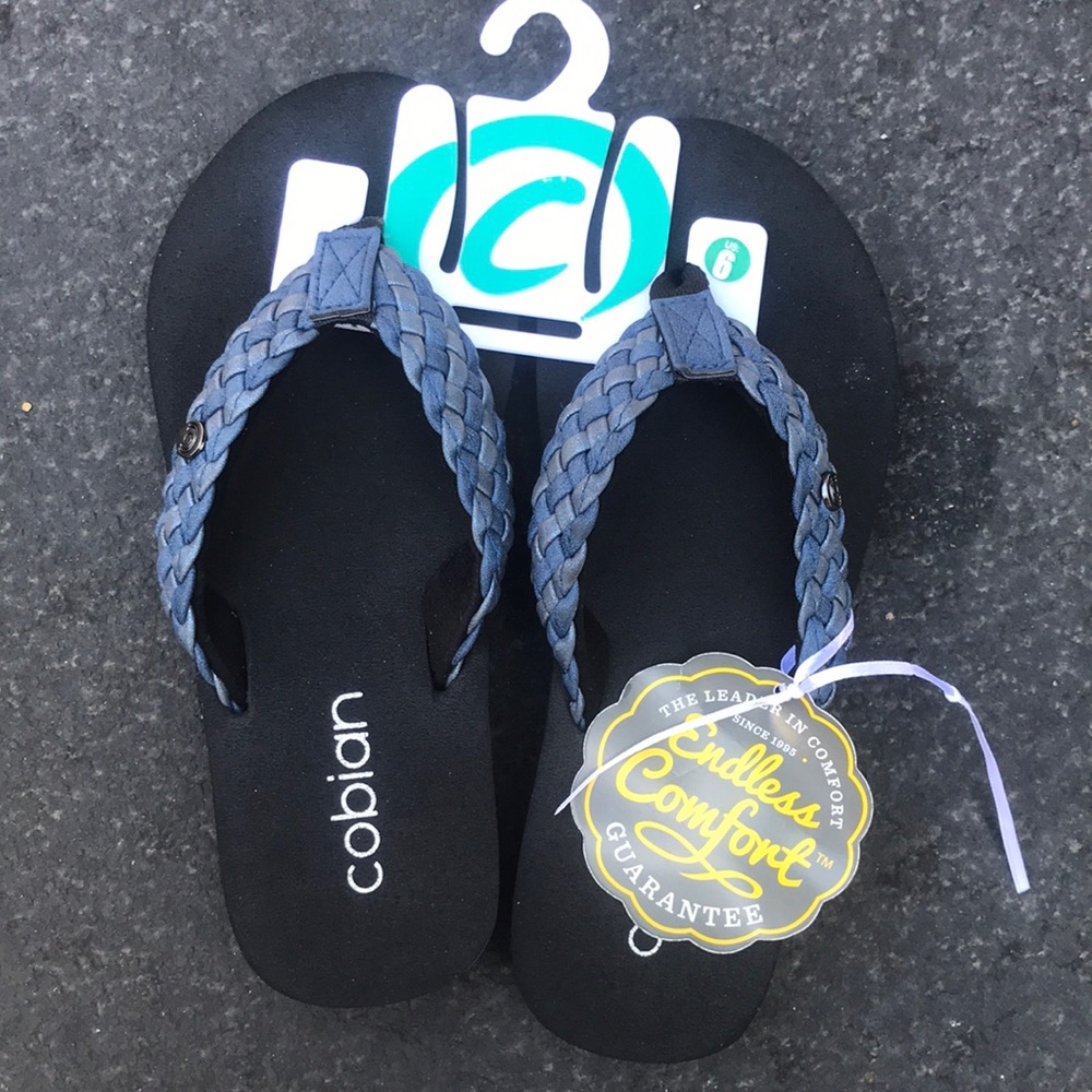 Like new Cobian comfort sandals navy blue size 6